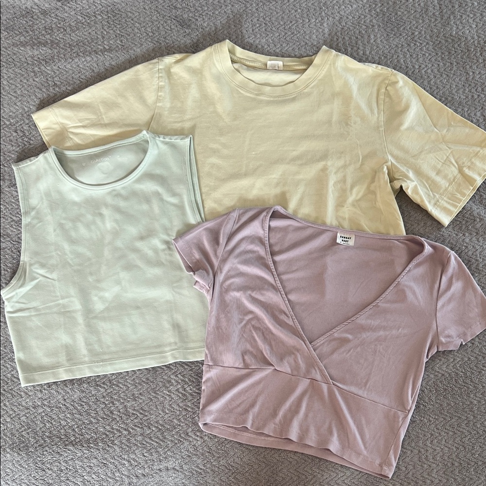 TNA Aritzia Bundle of 3 Pastel Crop Tops Sunday Best Wilfred Free Size Small